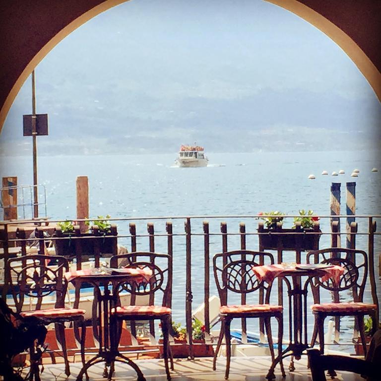Albergo Ristorante Montebaldo 리몬네술가르다 외부 사진