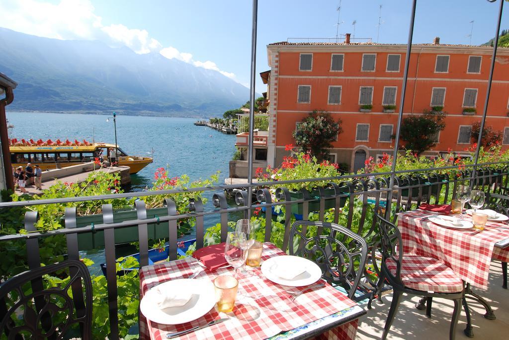 Albergo Ristorante Montebaldo 리몬네술가르다 외부 사진