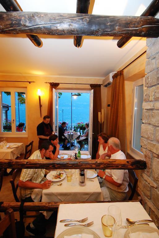 Albergo Ristorante Montebaldo 리몬네술가르다 외부 사진