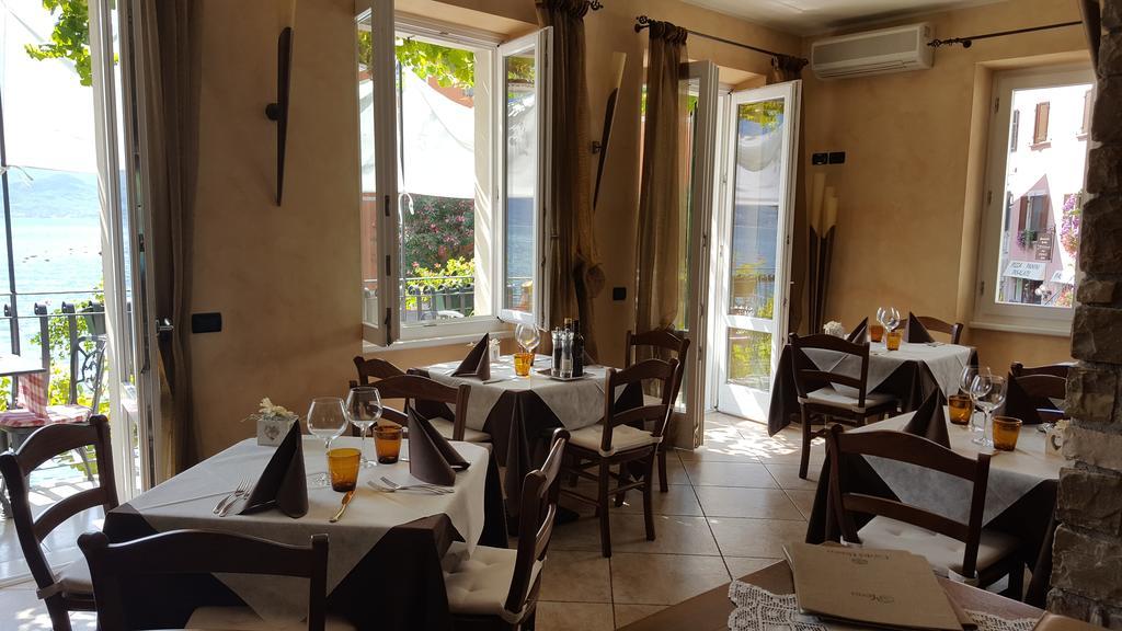Albergo Ristorante Montebaldo 리몬네술가르다 외부 사진